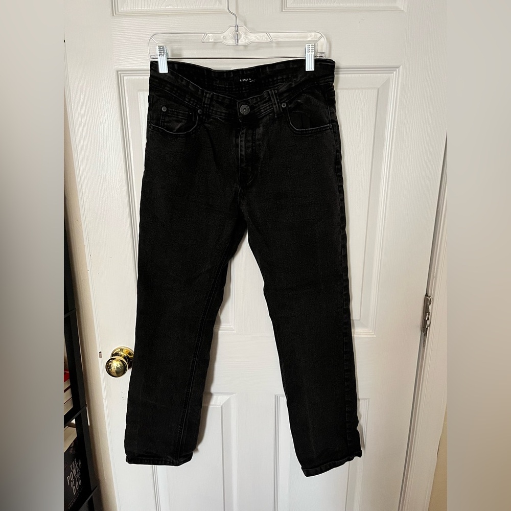 Sleek Black Women's Straight Leg Jeans